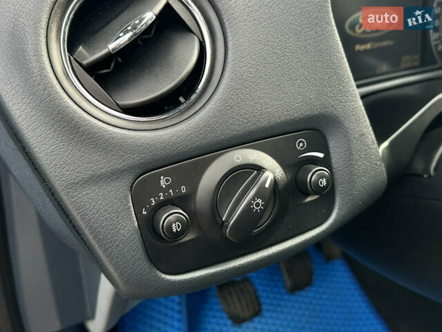 Синий Форд Мондео, объемом двигателя 2 л и пробегом 284 тыс. км за 6250 $, фото 8 на Automoto.ua