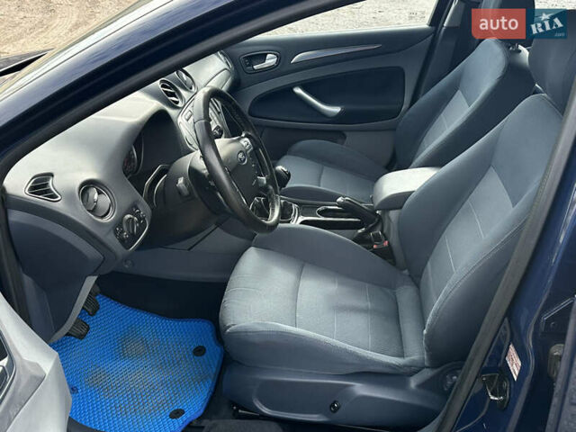 Синий Форд Мондео, объемом двигателя 2 л и пробегом 284 тыс. км за 6250 $, фото 5 на Automoto.ua