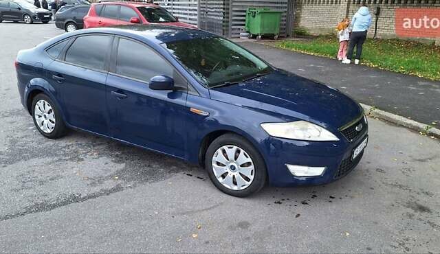 Синий Форд Мондео, объемом двигателя 1.6 л и пробегом 262 тыс. км за 6600 $, фото 5 на Automoto.ua