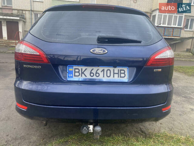 Синий Форд Мондео, объемом двигателя 2 л и пробегом 260 тыс. км за 6300 $, фото 6 на Automoto.ua