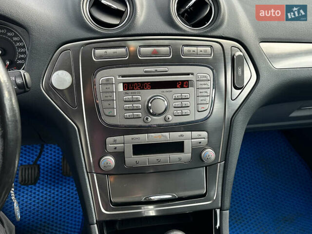 Синий Форд Мондео, объемом двигателя 2 л и пробегом 284 тыс. км за 6250 $, фото 9 на Automoto.ua