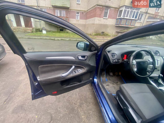 Синий Форд Мондео, объемом двигателя 2 л и пробегом 260 тыс. км за 6300 $, фото 8 на Automoto.ua