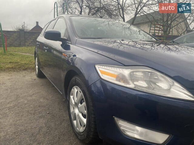 Синий Форд Мондео, объемом двигателя 2 л и пробегом 260 тыс. км за 6300 $, фото 4 на Automoto.ua