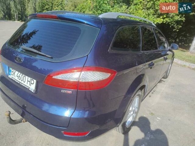 Синий Форд Мондео, объемом двигателя 2 л и пробегом 290 тыс. км за 6800 $, фото 6 на Automoto.ua