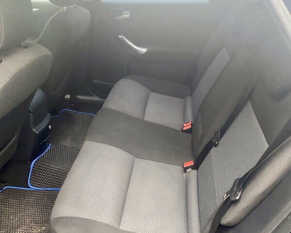 Синий Форд Мондео, объемом двигателя 2 л и пробегом 260 тыс. км за 6300 $, фото 10 на Automoto.ua