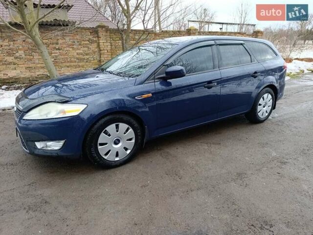 Синий Форд Мондео, объемом двигателя 1.75 л и пробегом 385 тыс. км за 4600 $, фото 2 на Automoto.ua