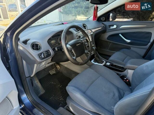 Синий Форд Мондео, объемом двигателя 2 л и пробегом 325 тыс. км за 5850 $, фото 12 на Automoto.ua