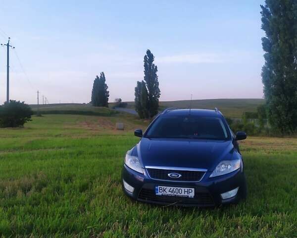 Синий Форд Мондео, объемом двигателя 2 л и пробегом 290 тыс. км за 6800 $, фото 7 на Automoto.ua