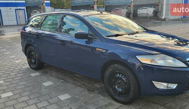 Синий Форд Мондео, объемом двигателя 2 л и пробегом 380 тыс. км за 3000 $, фото 9 на Automoto.ua