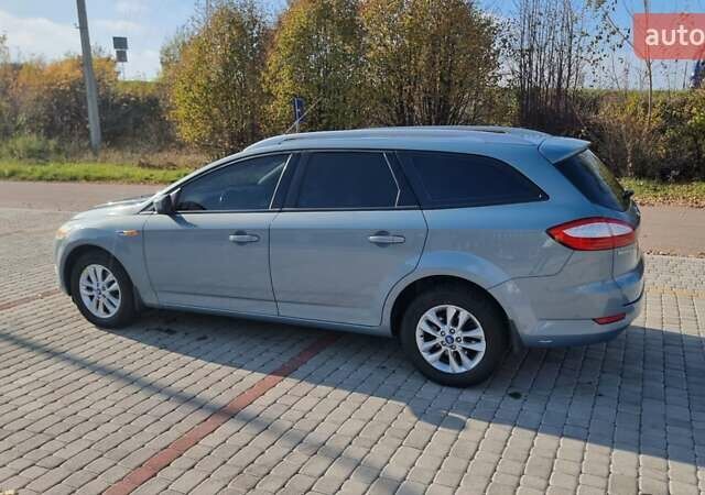 Синій Форд Мондео, об'ємом двигуна 1.8 л та пробігом 250 тис. км за 6500 $, фото 11 на Automoto.ua
