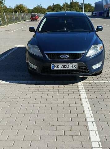 Форд Мондео 2009 в Дубно на Automoto.ua Синий Форд Мондео, объемом двигателя 1.6 л и пробегом 250 тыс. км за 6300 $, фото 2 на Automoto.ua