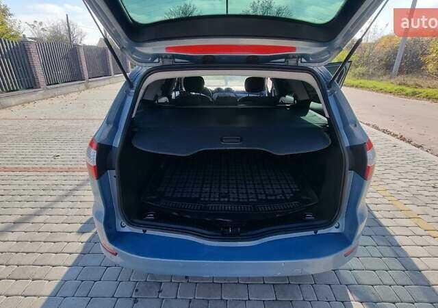 Синій Форд Мондео, об'ємом двигуна 1.8 л та пробігом 250 тис. км за 6500 $, фото 5 на Automoto.ua