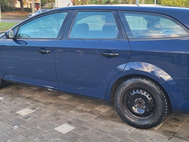 Синий Форд Мондео, объемом двигателя 2 л и пробегом 380 тыс. км за 3000 $, фото 7 на Automoto.ua