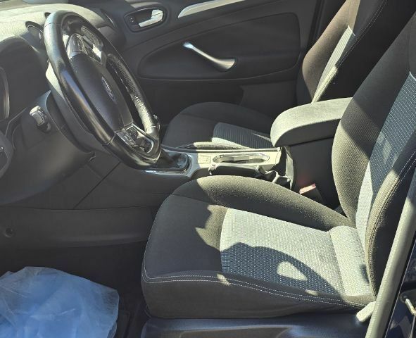 Синий Форд Мондео, объемом двигателя 2 л и пробегом 230 тыс. км за 7000 $, фото 15 на Automoto.ua