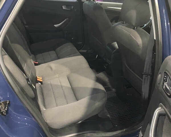 Синий Форд Мондео, объемом двигателя 2.3 л и пробегом 175 тыс. км за 7200 $, фото 9 на Automoto.ua