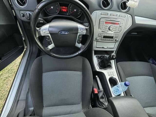 Синий Форд Мондео, объемом двигателя 2 л и пробегом 235 тыс. км за 6200 $, фото 7 на Automoto.ua