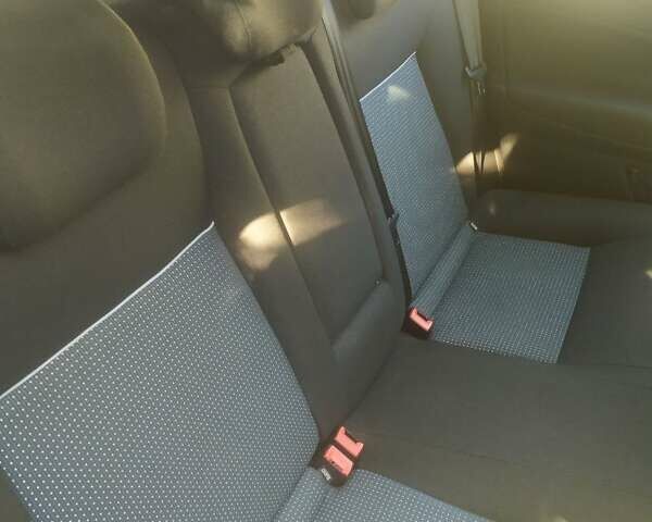 Синий Форд Мондео, объемом двигателя 2 л и пробегом 300 тыс. км за 6000 $, фото 7 на Automoto.ua