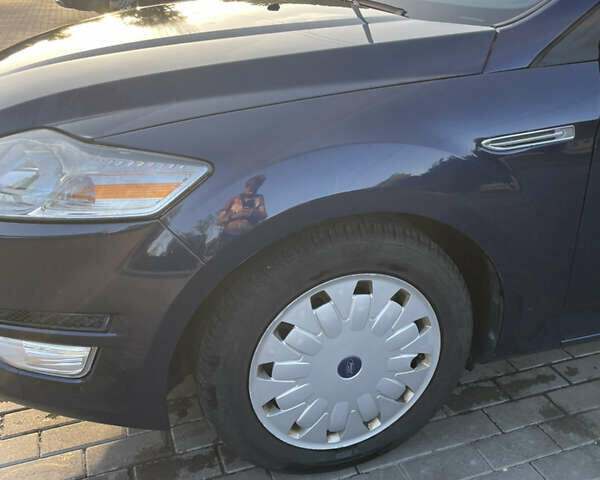 Синий Форд Мондео, объемом двигателя 1.6 л и пробегом 242 тыс. км за 7500 $, фото 11 на Automoto.ua