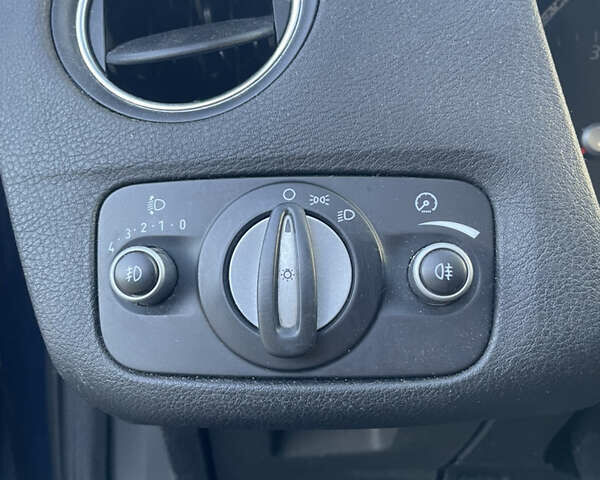 Синий Форд Мондео, объемом двигателя 1.6 л и пробегом 242 тыс. км за 7500 $, фото 17 на Automoto.ua