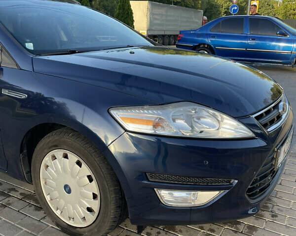 Синий Форд Мондео, объемом двигателя 1.6 л и пробегом 242 тыс. км за 7500 $, фото 1 на Automoto.ua