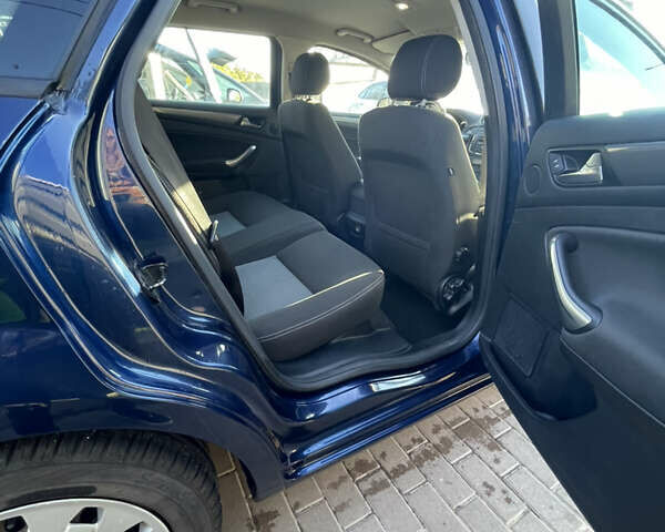 Синий Форд Мондео, объемом двигателя 1.6 л и пробегом 242 тыс. км за 7500 $, фото 19 на Automoto.ua