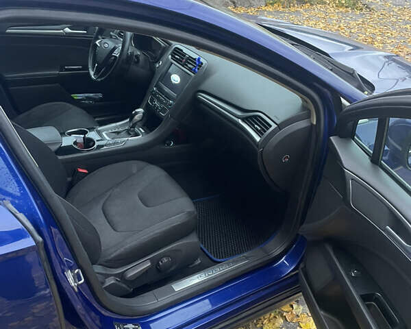 Синий Форд Мондео, объемом двигателя 2 л и пробегом 295 тыс. км за 10999 $, фото 12 на Automoto.ua