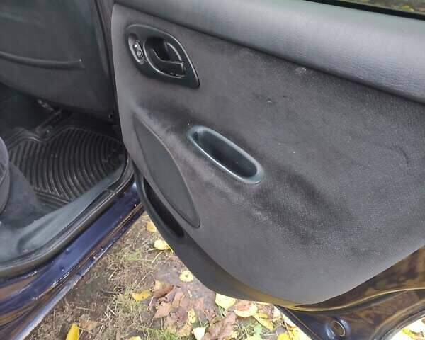 Синий Форд Мондео, объемом двигателя 2 л и пробегом 347 тыс. км за 2300 $, фото 16 на Automoto.ua