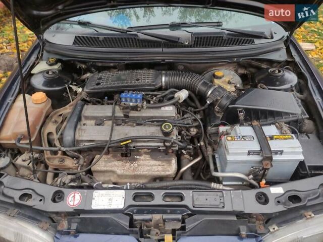 Синий Форд Мондео, объемом двигателя 2 л и пробегом 347 тыс. км за 2300 $, фото 7 на Automoto.ua