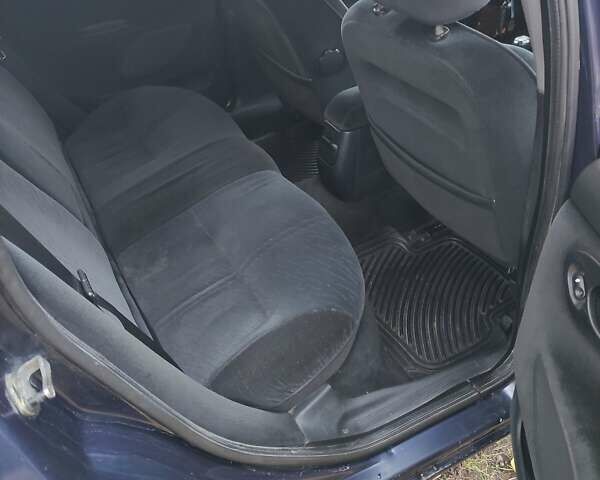 Синий Форд Мондео, объемом двигателя 2 л и пробегом 347 тыс. км за 2300 $, фото 17 на Automoto.ua