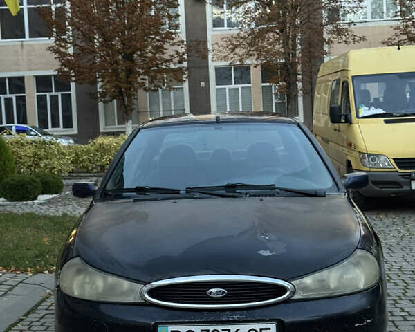 Форд Мондео 1997 в Черновцах на Automoto.ua Синий Форд Мондео, объемом двигателя 1.8 л и пробегом 280 тыс. км за 1800 $, фото 1 на Automoto.ua