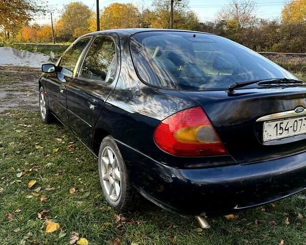 Синий Форд Мондео, объемом двигателя 0 л и пробегом 289 тыс. км за 1350 $, фото 2 на Automoto.ua