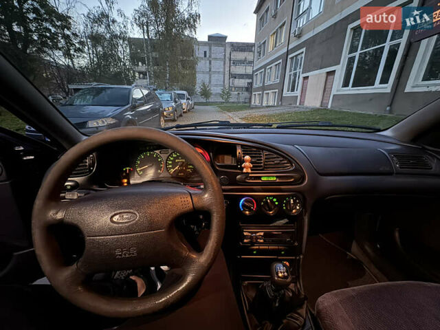 Форд Мондео 1997 в Черновцах на Automoto.ua Синий Форд Мондео, объемом двигателя 1.8 л и пробегом 280 тыс. км за 1800 $, фото 7 на Automoto.ua