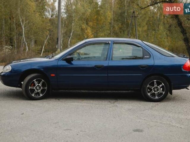 Форд Мондео 1998 в Кременчуге на Automoto.ua Синий Форд Мондео, объемом двигателя 1.8 л и пробегом 234 тыс. км за 3500 $, фото 3 на Automoto.ua
