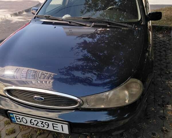 Синий Форд Мондео, объемом двигателя 2 л и пробегом 256 тыс. км за 2700 $, фото 2 на Automoto.ua