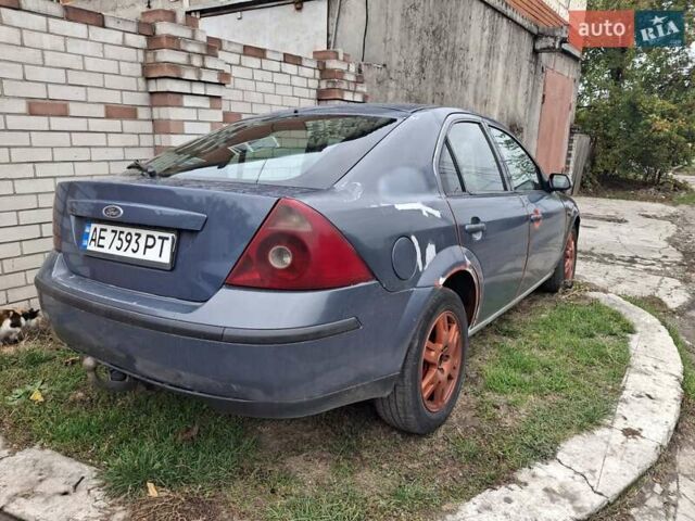 Синий Форд Мондео, объемом двигателя 2 л и пробегом 350 тыс. км за 2500 $, фото 4 на Automoto.ua