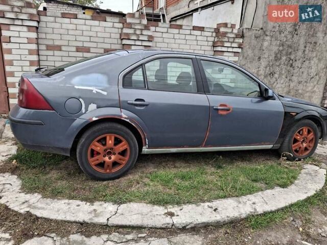 Синий Форд Мондео, объемом двигателя 2 л и пробегом 350 тыс. км за 2500 $, фото 2 на Automoto.ua