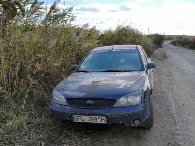 Синій Форд Мондео, об'ємом двигуна 1.8 л та пробігом 280 тис. км за 999 $, фото 3 на Automoto.ua