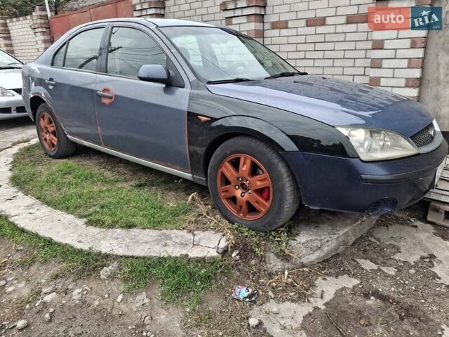 Синий Форд Мондео, объемом двигателя 2 л и пробегом 350 тыс. км за 2500 $, фото 3 на Automoto.ua
