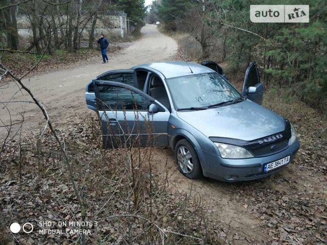 Синій Форд Мондео, об'ємом двигуна 1.8 л та пробігом 260 тис. км за 2500 $, фото 5 на Automoto.ua