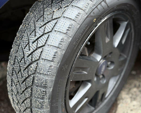 Синий Форд Мондео, объемом двигателя 2 л и пробегом 323 тыс. км за 3600 $, фото 10 на Automoto.ua