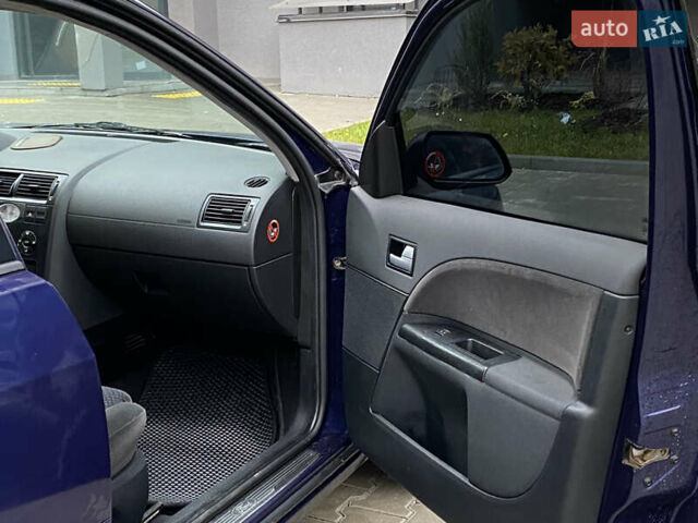 Синій Форд Мондео, об'ємом двигуна 1.8 л та пробігом 160 тис. км за 2999 $, фото 28 на Automoto.ua