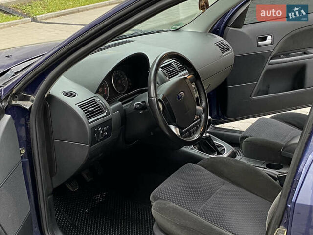 Синій Форд Мондео, об'ємом двигуна 1.8 л та пробігом 160 тис. км за 2999 $, фото 22 на Automoto.ua