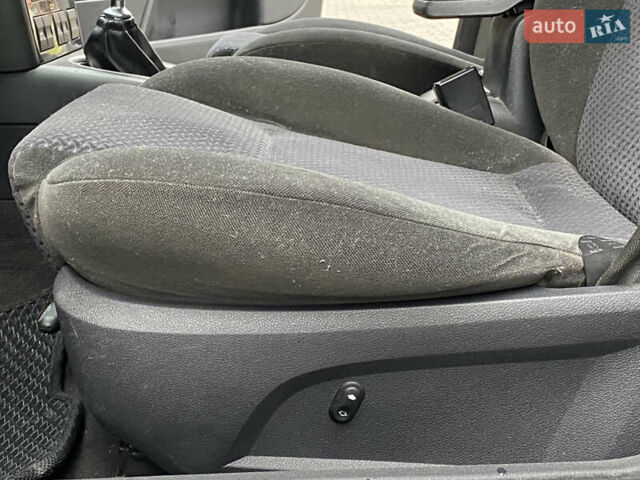 Синій Форд Мондео, об'ємом двигуна 1.8 л та пробігом 160 тис. км за 2999 $, фото 24 на Automoto.ua