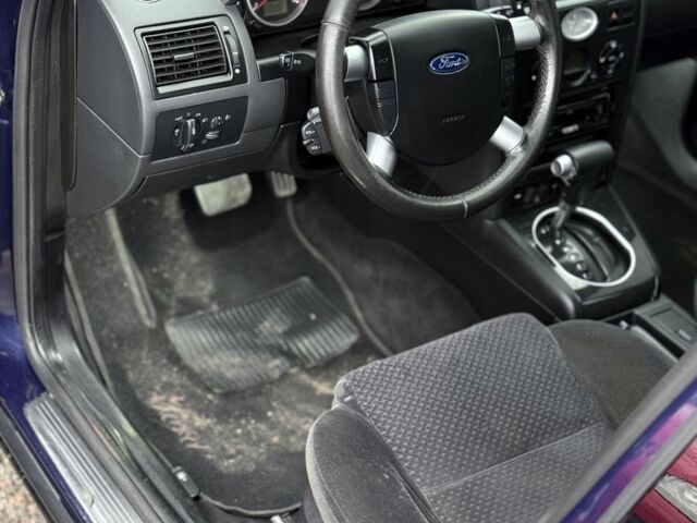 Синий Форд Мондео, объемом двигателя 2 л и пробегом 323 тыс. км за 3900 $, фото 1 на Automoto.ua