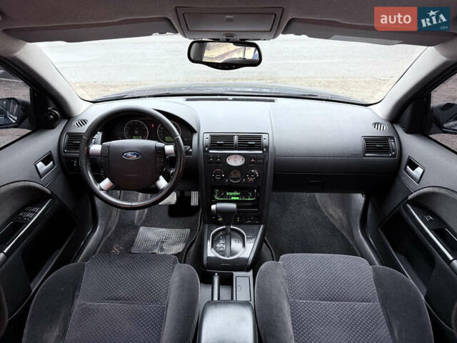 Синий Форд Мондео, объемом двигателя 2 л и пробегом 323 тыс. км за 3600 $, фото 4 на Automoto.ua