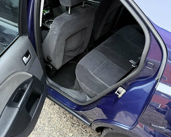 Синий Форд Мондео, объемом двигателя 2 л и пробегом 323 тыс. км за 3600 $, фото 6 на Automoto.ua