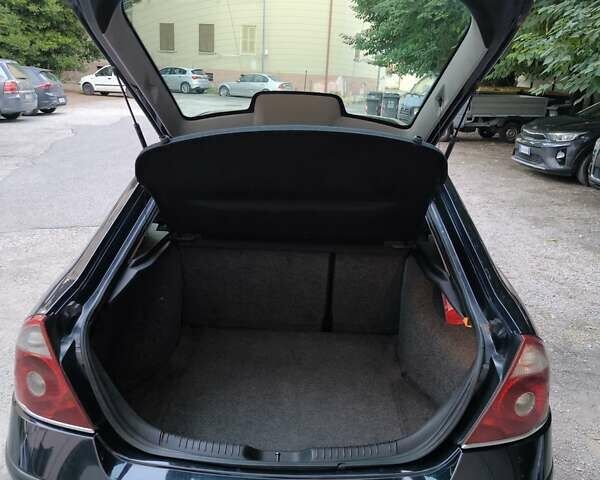 Синий Форд Мондео, объемом двигателя 2 л и пробегом 250 тыс. км за 5200 $, фото 3 на Automoto.ua