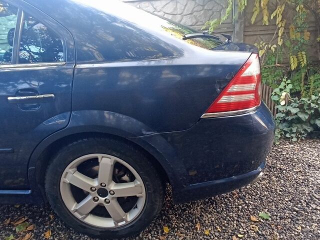 Форд Мондео 2007 в Кривом Роге на Automoto.ua Синий Форд Мондео, объемом двигателя 2 л и пробегом 300 тыс. км за 4800 $, фото 5 на Automoto.ua