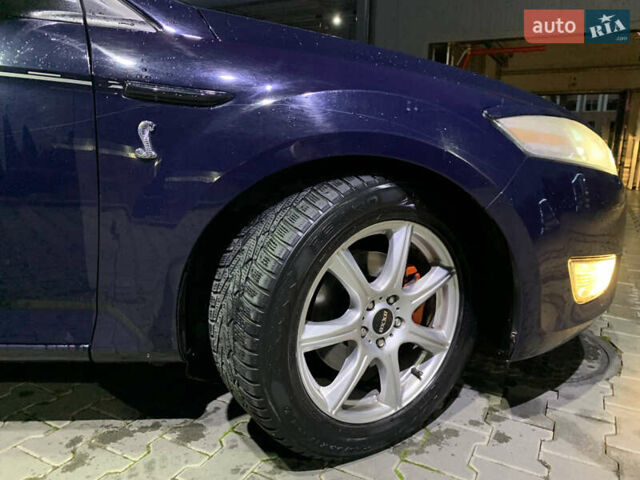 Форд Мондео 2007 в Дрогобыче на Automoto.ua Синий Форд Мондео, объемом двигателя 2.52 л и пробегом 240 тыс. км за 4900 $, фото 13 на Automoto.ua