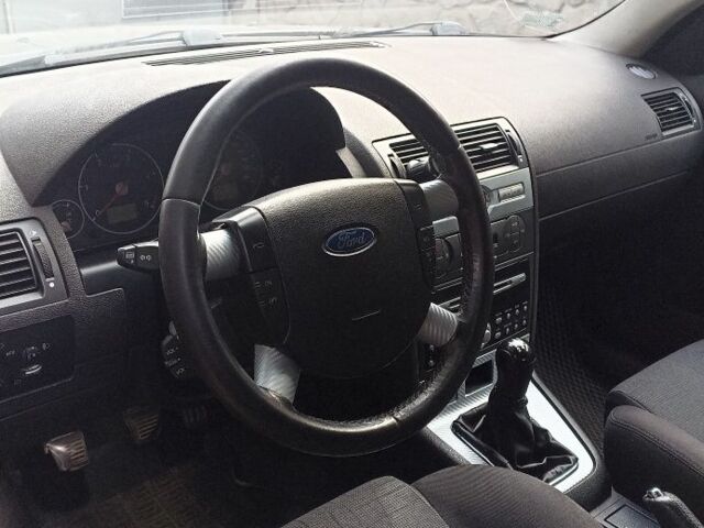 Форд Мондео 2007 в Кривом Роге на Automoto.ua Синий Форд Мондео, объемом двигателя 2 л и пробегом 300 тыс. км за 4800 $, фото 6 на Automoto.ua